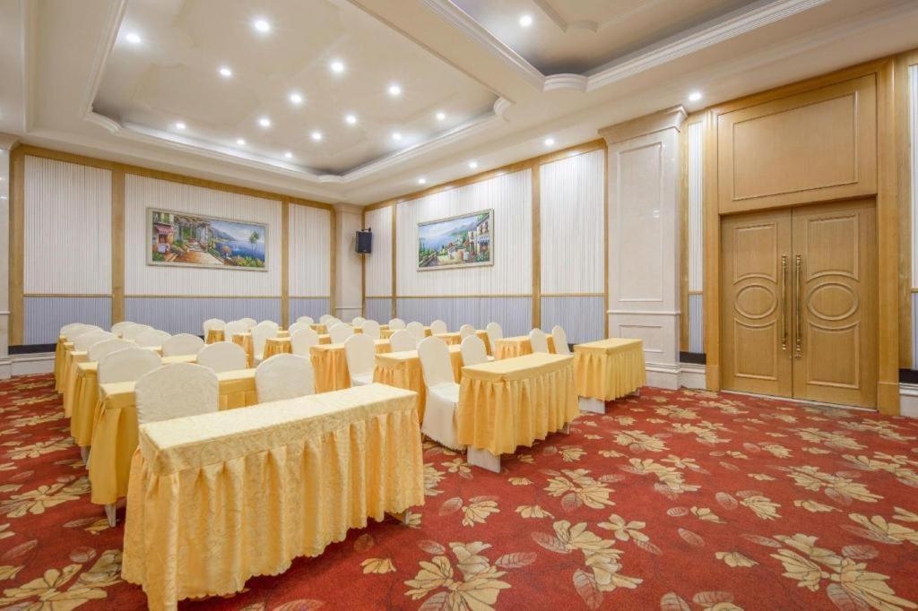 Vienna International Hotel Shanghai Pujiang Exterior photo